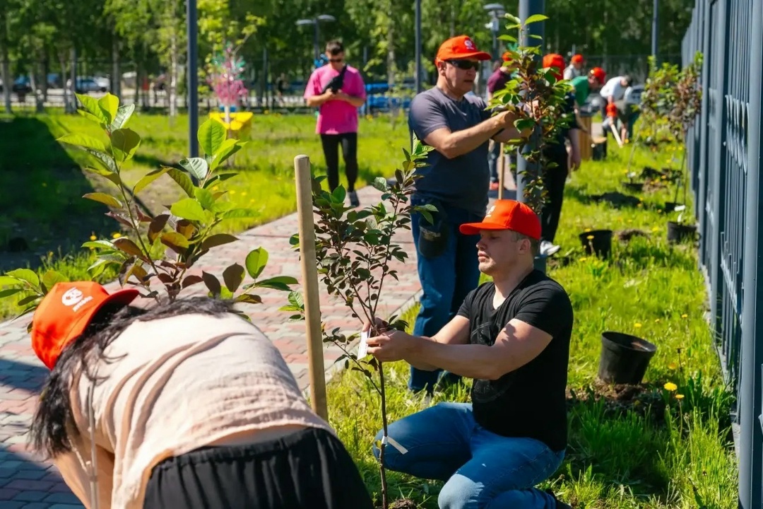 Хор Турецкого — в акции «Создаём новый лес — 35 тысяч деревьев», посвящённой 35-летию ЛУКОЙЛа