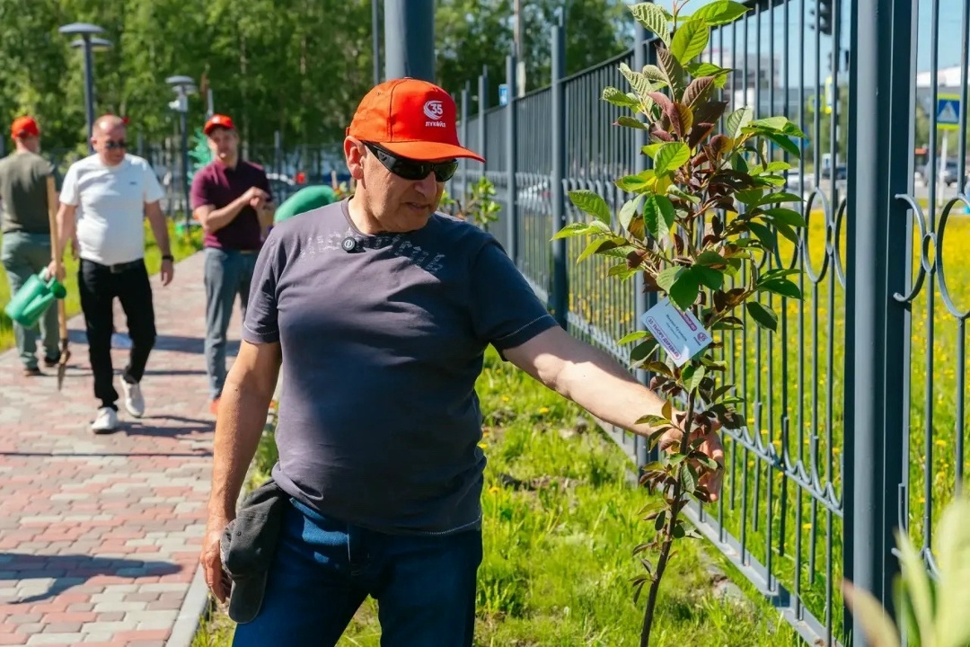 Хор Турецкого — в акции «Создаём новый лес — 35 тысяч деревьев», посвящённой 35-летию ЛУКОЙЛа