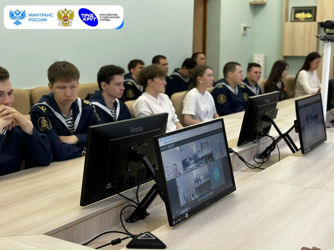 Студенческие отряды впервые приступили к работе на водном транспорте