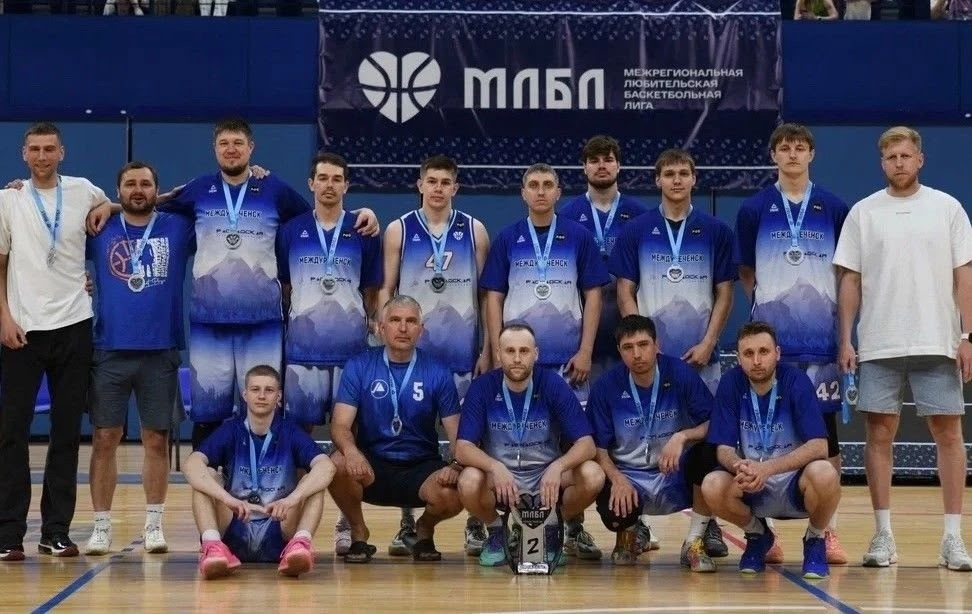 Серебро чемпионата Сибири по баскетболу – у «Распадской»!