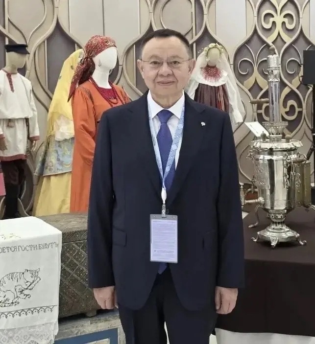 В рамках саммита Россия – АСЕАН в Казани состоялась рабочая встреча Министра строительства и жилищно‑коммунального хозяйства Российской Федерации Ирека…