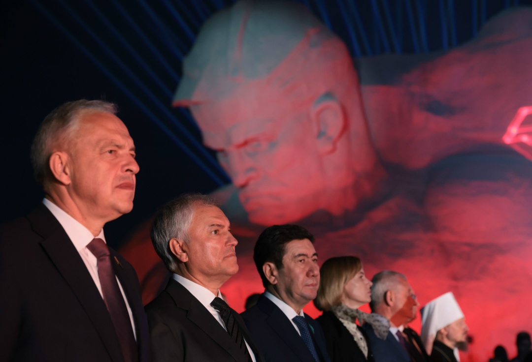 Председатель ГД Вячеслав Володин, Председатель Палаты представителей Национального собрания Республики Беларусь Игорь Сергеенко и иностранные делегации,…