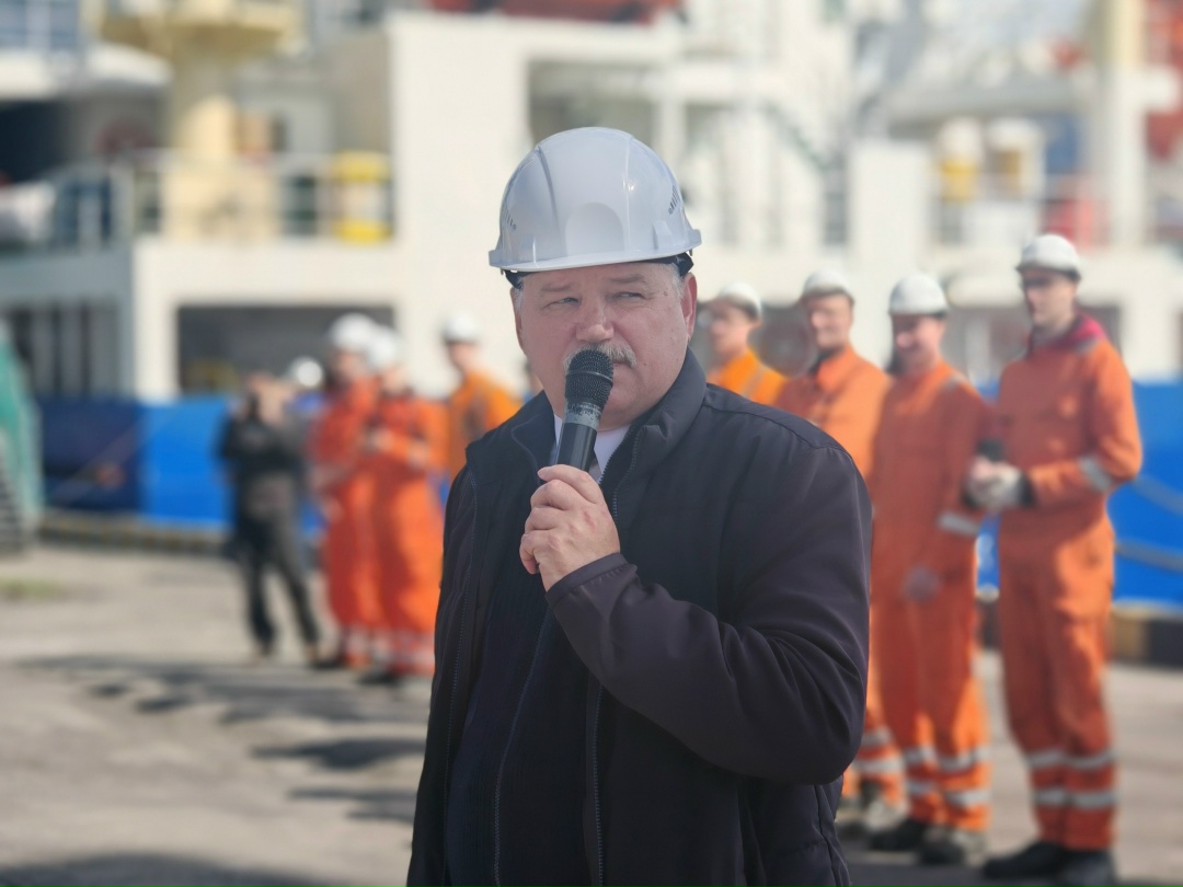 Так встречают только на Чукотке! В порту Эгвекинот торжественно встретили судно FESCO, открывшее сезон северного завоза
