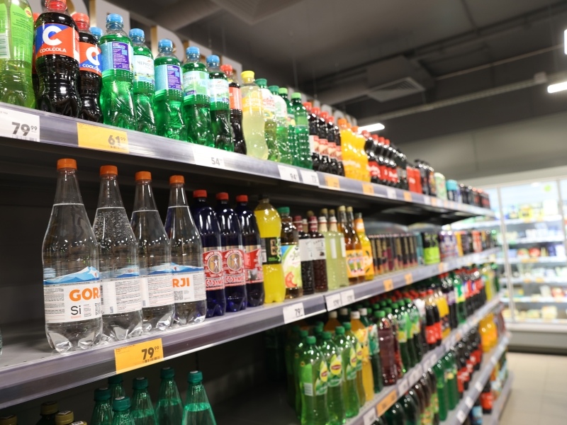 Объем рынка безалкогольной и соковой продукции в последние годы составлял примерно 25 млрд л в год, в 2026-м отмечается его снижение