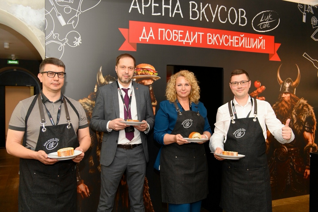 Стритфуд а-ля рус «Арена вкуса» — не только конкурс профессионального мастерства, это ещё и площадка по обмену опытом.