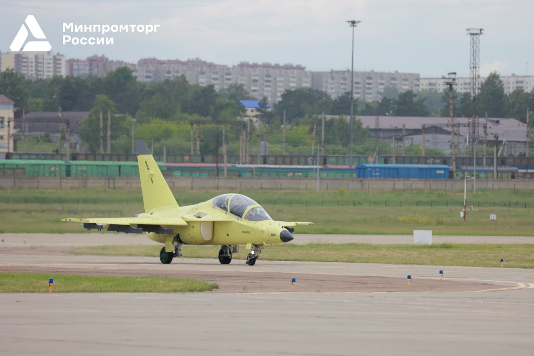 Опытный самолет Як-130М выполнил первый полет