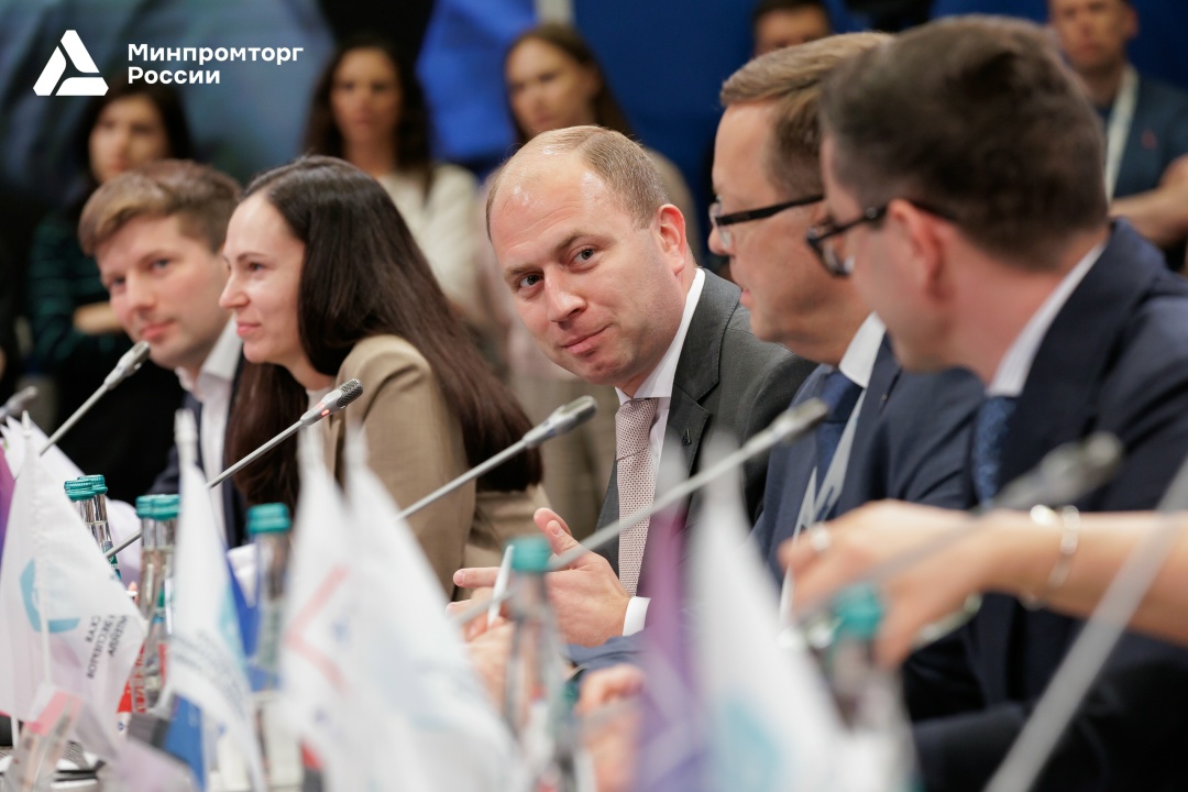 ️Роман Чекушов принял участие в «Неделе Российского Ритейла»