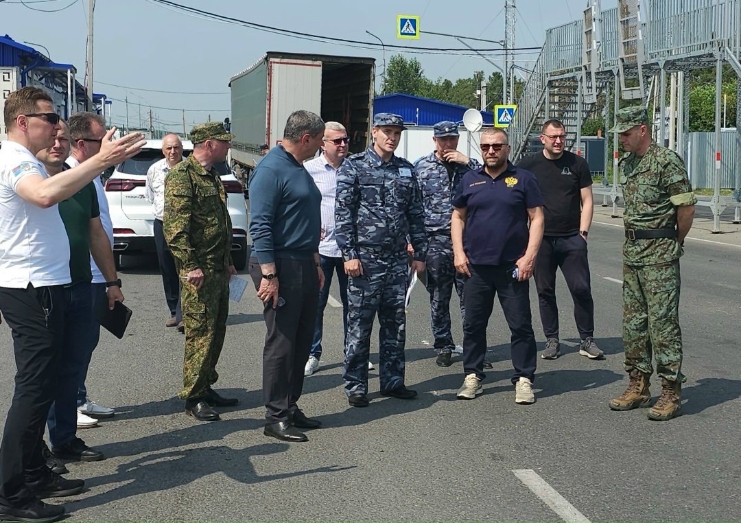 Валентин Иванов ознакомился с внедрением системы СПОТ в пунктах пропуска Сибири