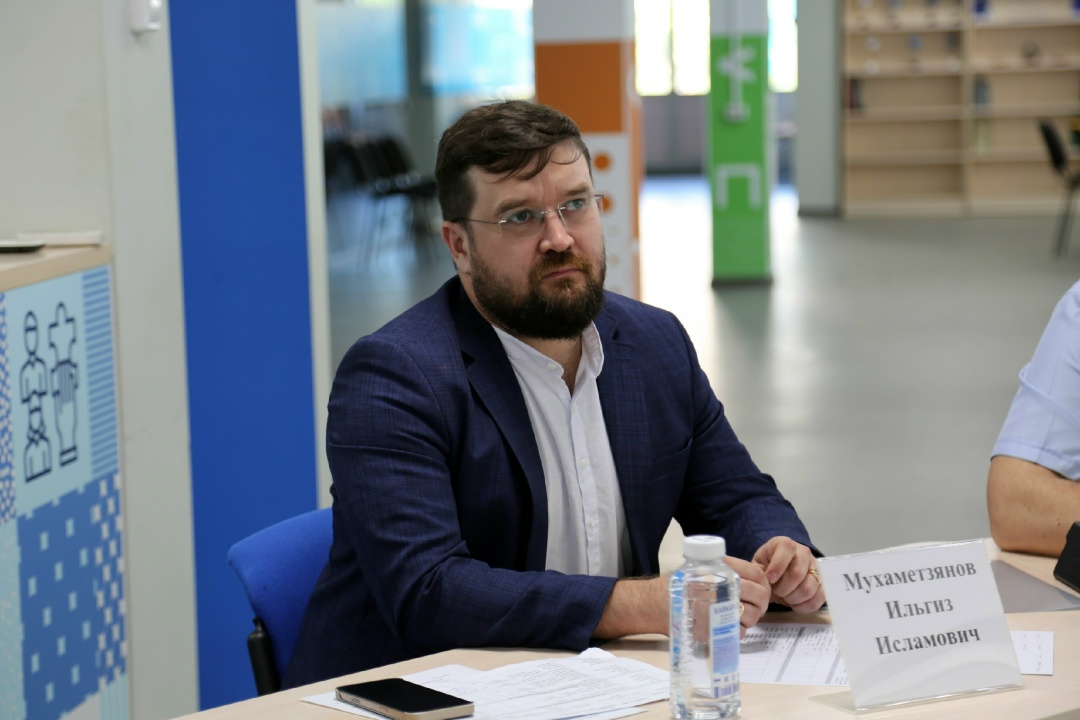 СТАРТ В КАРЬЕРУ Трое выпускников АмГУ получили сертификаты на трудоустройство в «Газпром переработка Благовещенск»