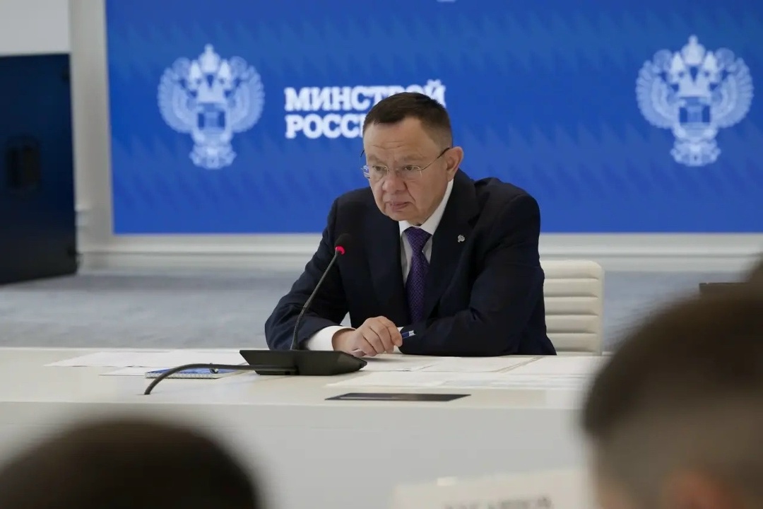В Минстрое России прошло еженедельное оперативное совещание под председательством Министра строительства и ЖКХ РФ Ирека Файзуллина