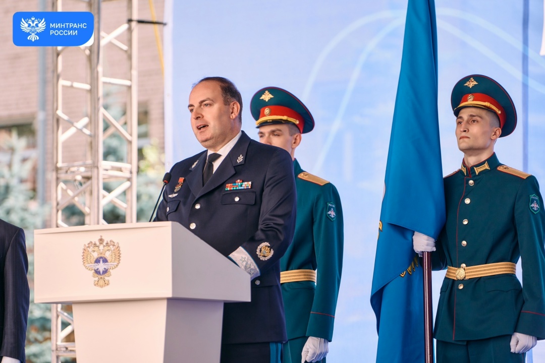 Константин Пашков вручил дипломы выпускникам Российского университета транспорта