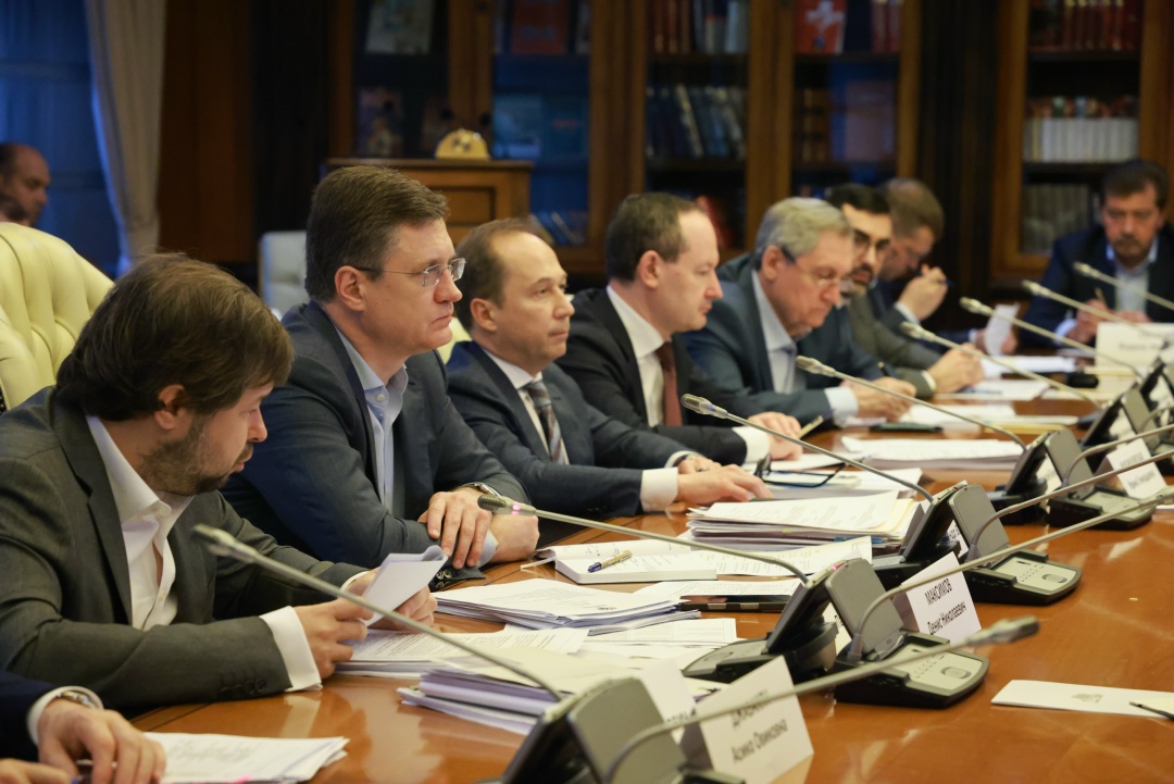 Александр Новак провел совещание по ситуации на топливном рынке