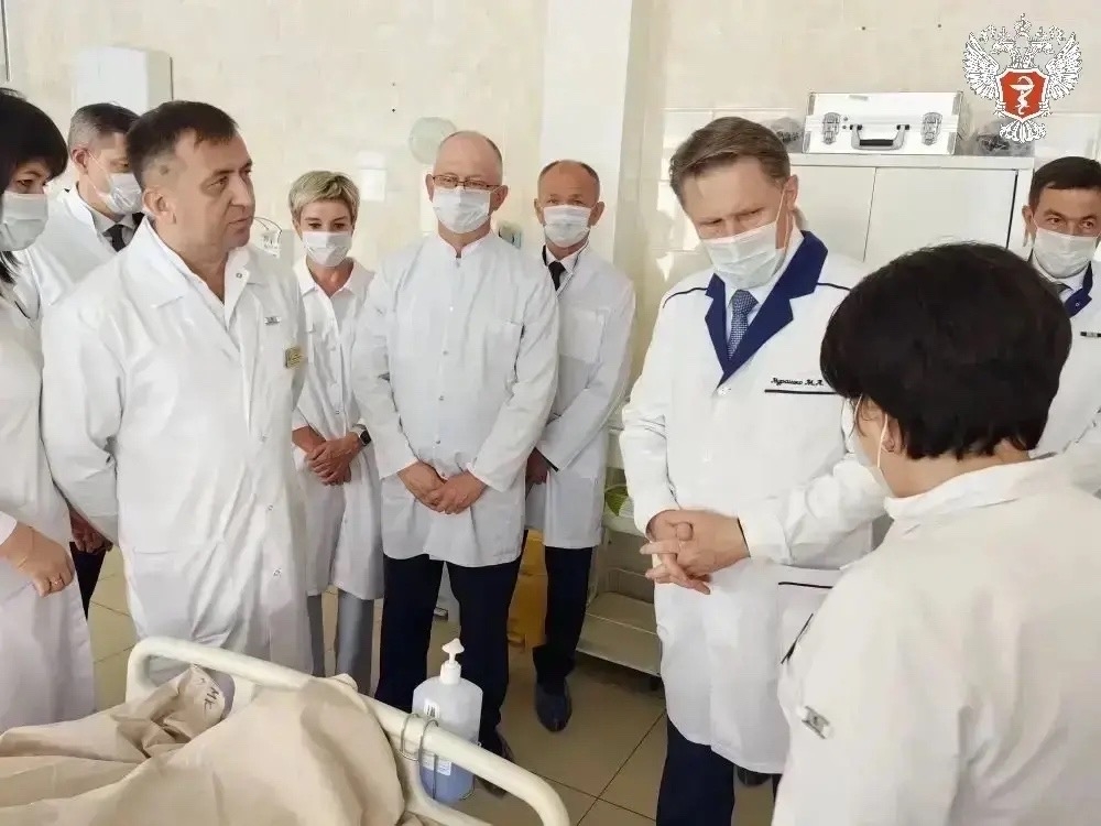 Михаил Мурашко открыл новое здание поликлиники в Брянске