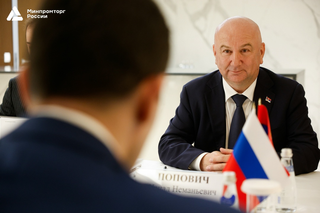 Антон Алиханов провёл серию двусторонних переговоров на ИННОПРОМ-2026