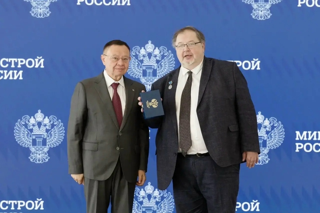 В Минстрое России прошло еженедельное оперативное совещание под председательством Министра строительства и ЖКХ РФ Ирека Файзуллина