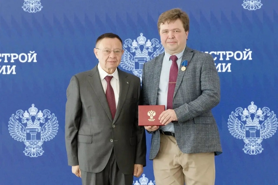 В Минстрое России прошло еженедельное оперативное совещание под председательством Министра строительства и ЖКХ РФ Ирека Файзуллина