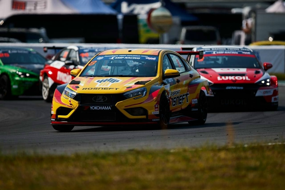 Первый триумф сезона Пилот LADA Sport ROSNEFT Иван Чубаров выиграл субботнюю гонку третьего этапа СМП РСКГ в классе SMP TCR Russia