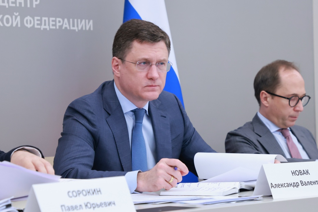 Александр Новак провел совещание по ситуации на топливном рынке.