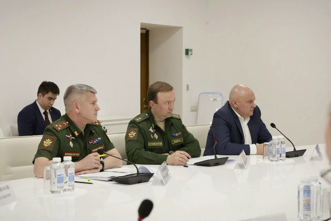 В Минстрое России состоялось совещание с представителями Минобороны России по вопросам взаимодействия министерств