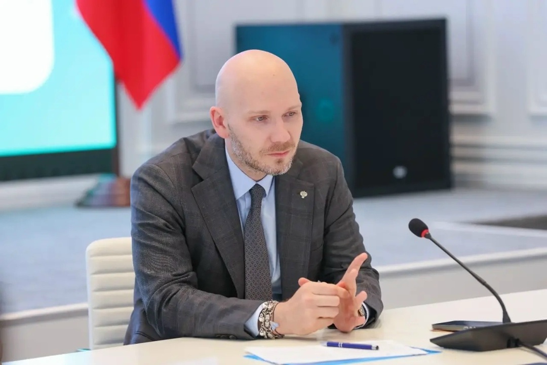 В День семьи, любви и верности Молодежный совет Минстроя России провел открытый диалог и очередное заседание Совета