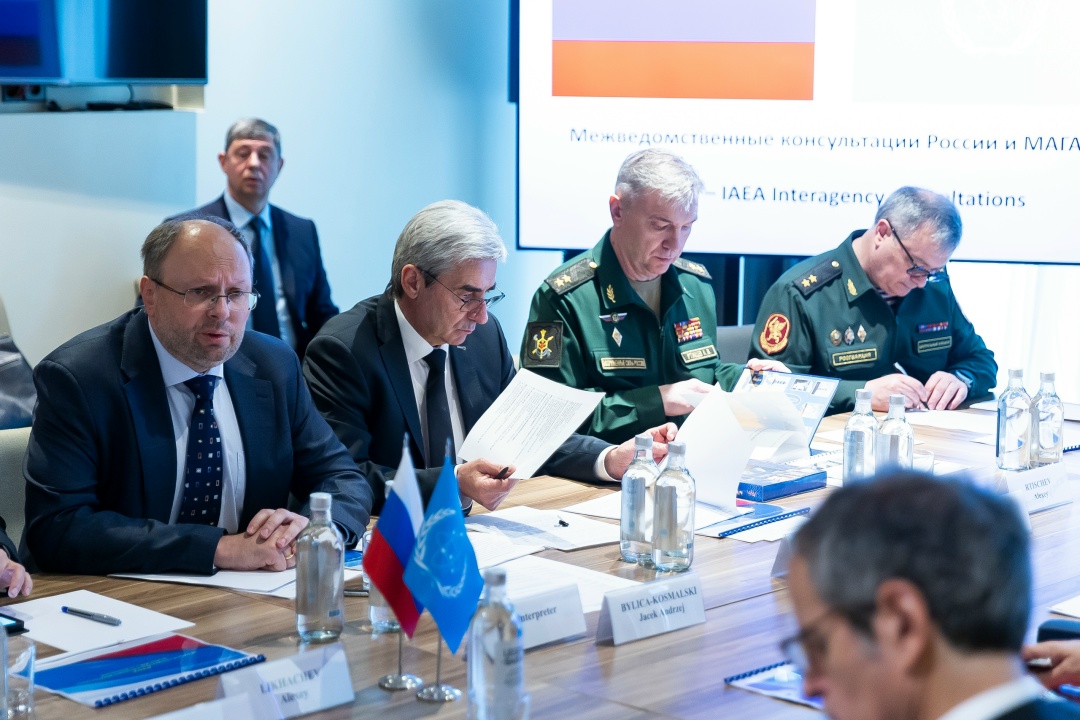 Руководитель Федеральной службы по экологическому, технологическому и атомному надзору Александр Трембицкий принял участие в консультациях по вопросам…