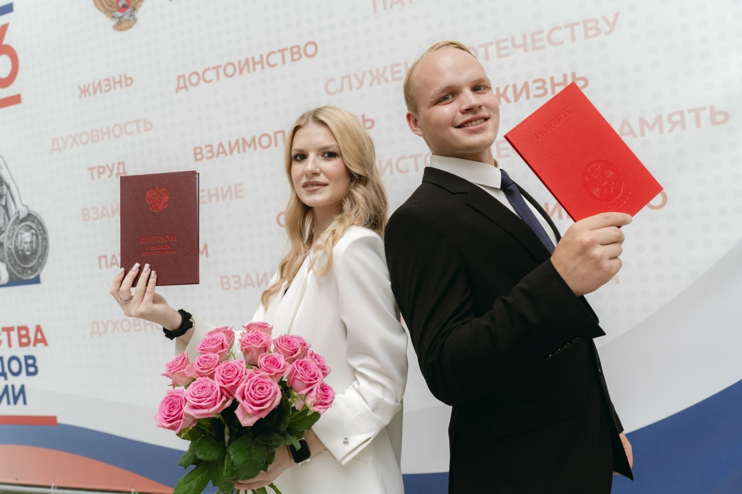 Четверть выпускников педвузов стали отличниками.