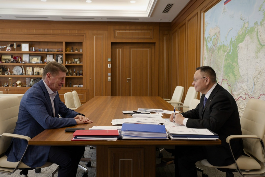 Министр строительства и ЖКХ РФ Ирек Файзуллин провел рабочую встречу с Председателем Комитета Совета Федерации по федеративному устройству, региональной…