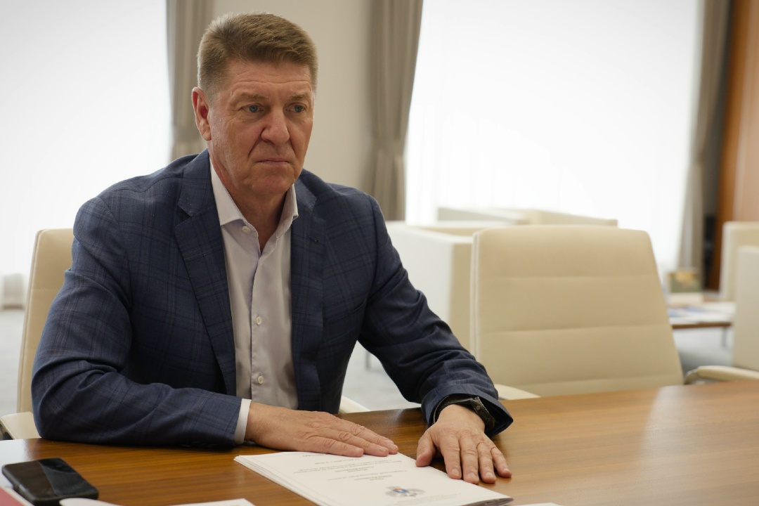 Министр строительства и ЖКХ РФ Ирек Файзуллин провел рабочую встречу с Председателем Комитета Совета Федерации по федеративному устройству, региональной…