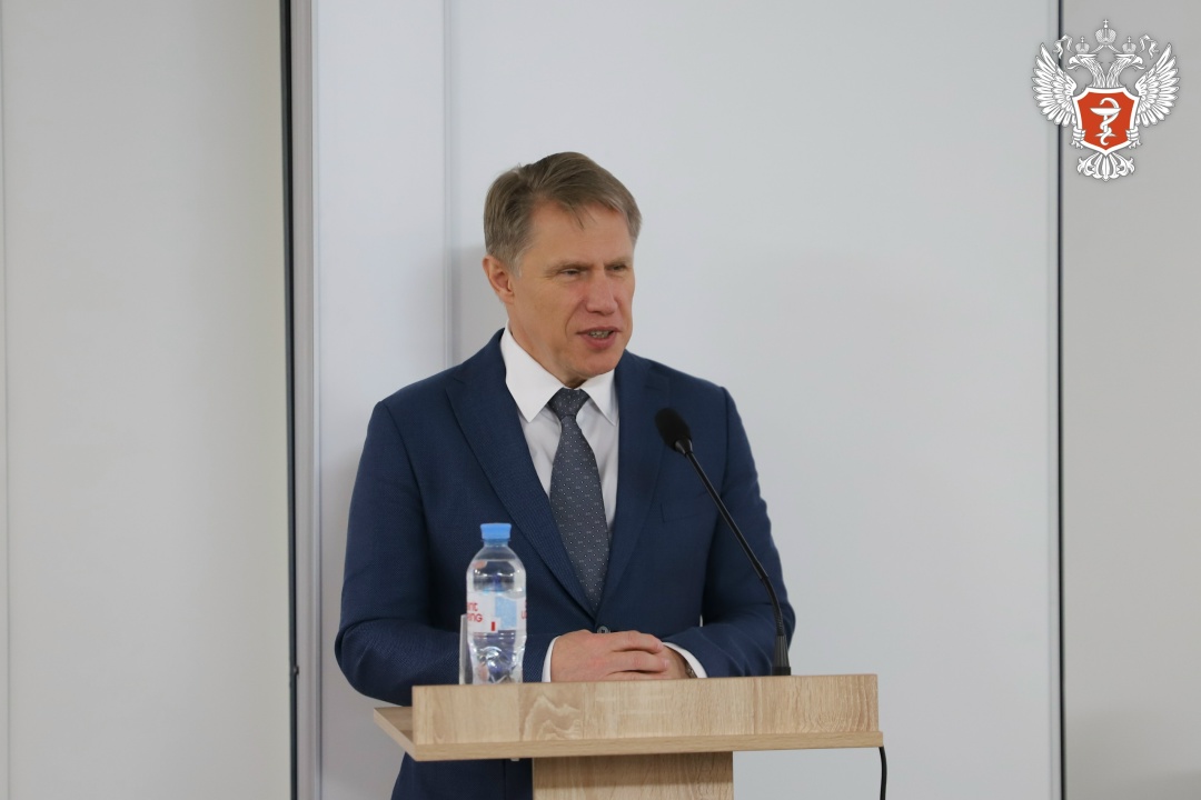 Михаил Мурашко: Более 16 тыс. обучающихся медвузов и колледжей получат практический опыт в студенческих отрядах этим летом