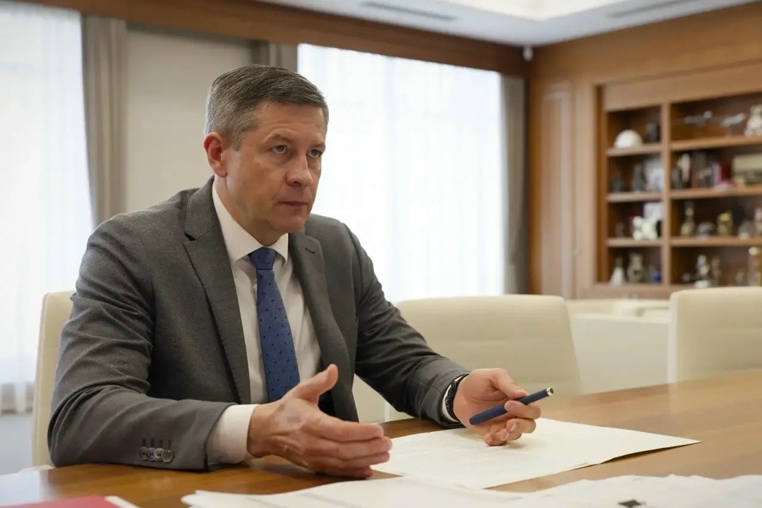 Министр строительства и ЖКХ РФ Ирек Файзуллин провел рабочую встречу с врио Губернатора Брянской области Егором Ковальчуком