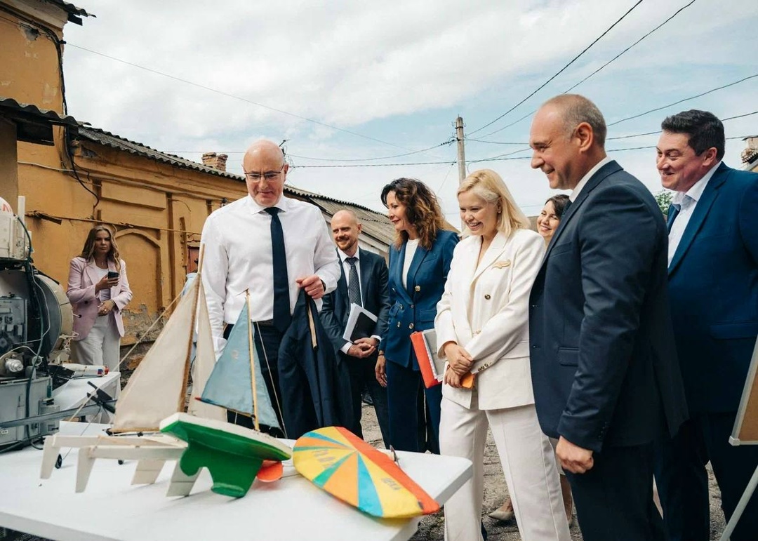 По поручению Председателя Правительства Михаила Мишустина Курскую область с рабочей поездкой посетил вице-премьер Дмитрий Чернышенко