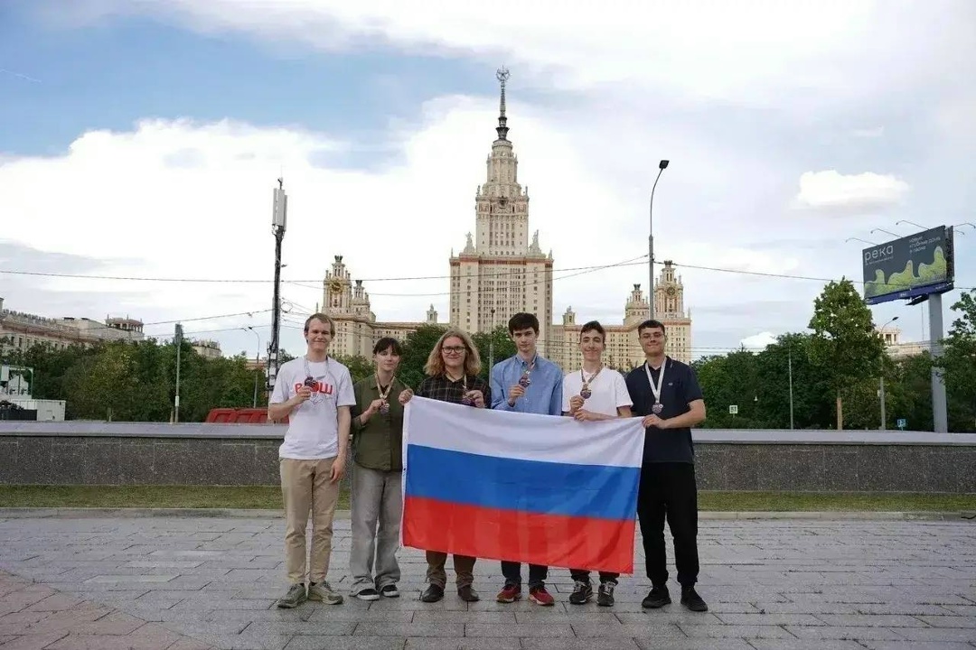 За 7 месяцев 2026 года российские школьники завоевали на международных олимпиадах 27 медалей: 23 золотые и 4 серебряные