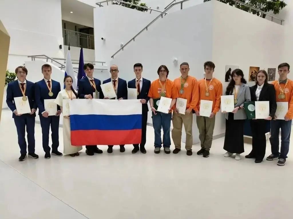 За 7 месяцев 2026 года российские школьники завоевали на международных олимпиадах 27 медалей: 23 золотые и 4 серебряные