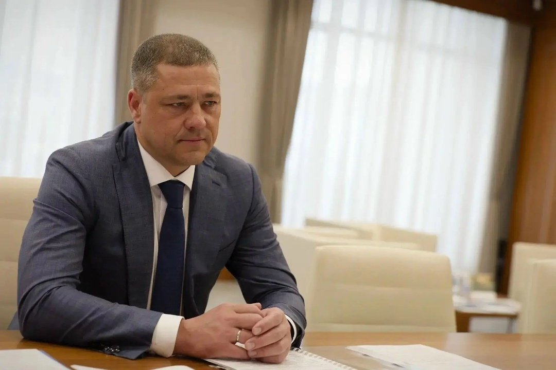 Министр строительства и ЖКХ РФ Ирек Файзуллин провел рабочую встречу с Губернатором Псковской области Михаилом Ведерниковым