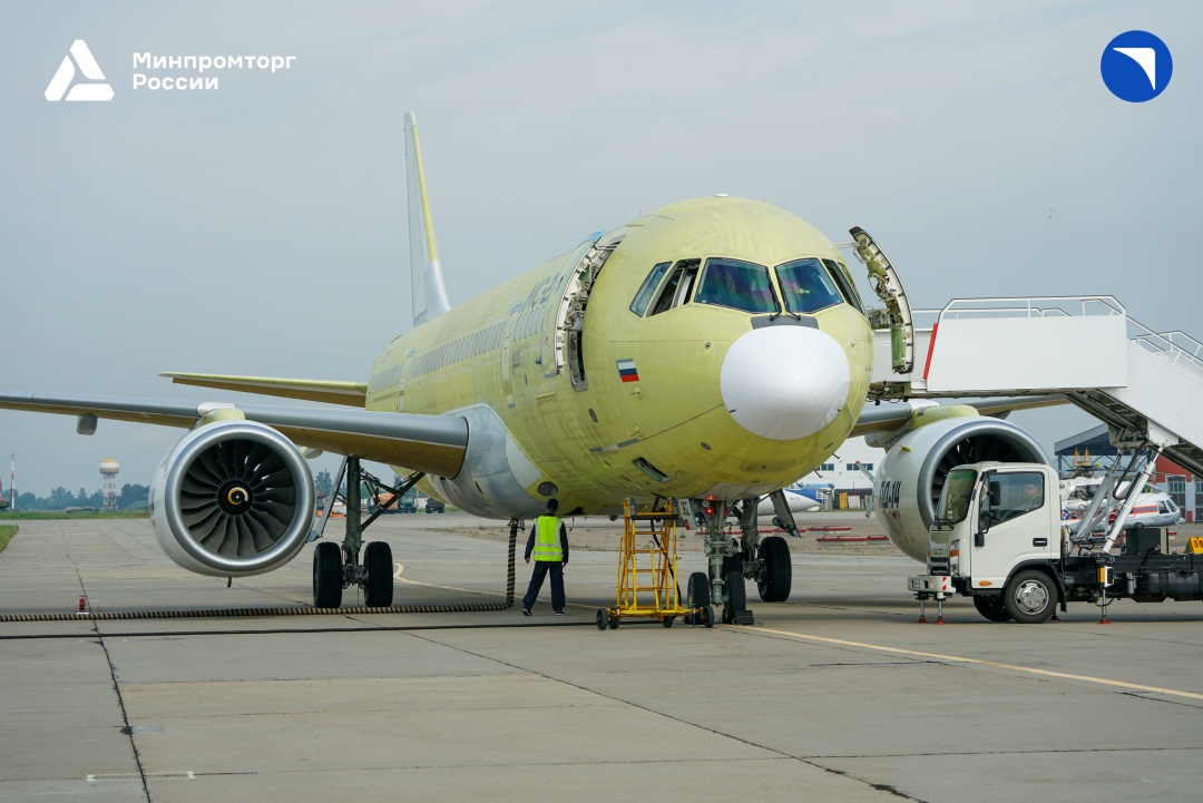 Первый серийный полностью импортзаменный самолет МС-21-310 впервые поднялся в небо