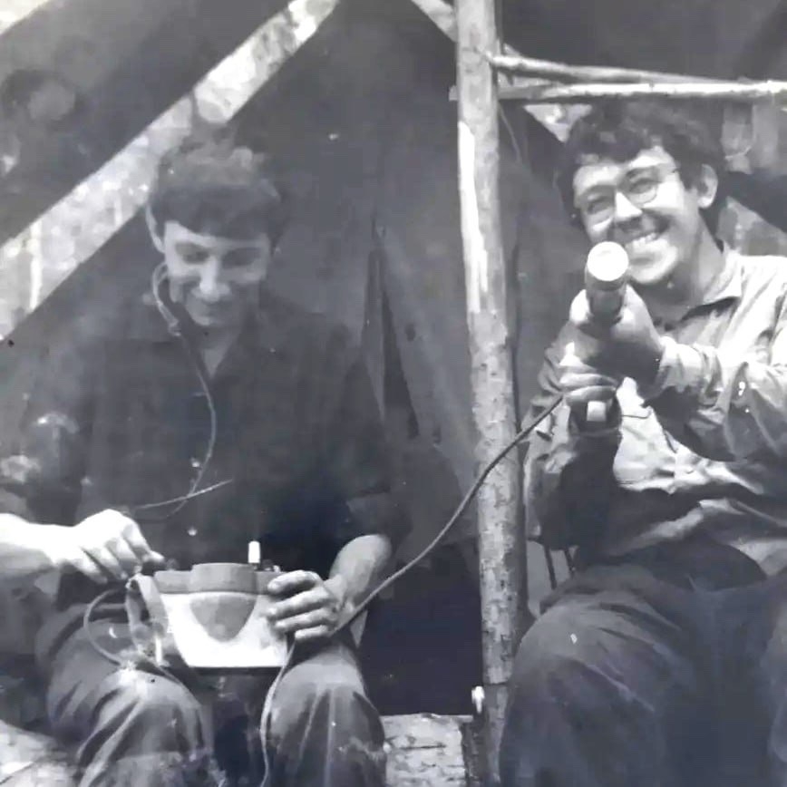 В 1978 году молодой ученый Константин Воинов отправился в Североуральск, где строили сейсмическую станцию для наблюдения за горными ударами в бокситовых шахтах