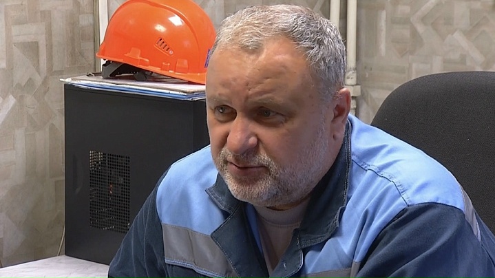 Когда качество — дело принципа. Более 25 лет Александр Твердохлебов работает на ММК, и сегодня его профессионализм отмечен благодарственным письмом…