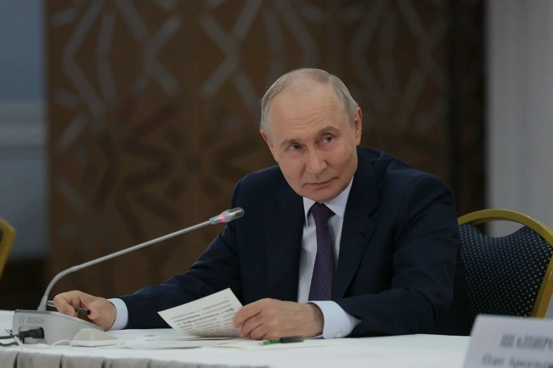 Министр строительства и ЖКХ РФ Ирек Файзуллин принял участие во встрече Президента России Владимира Путина с представителями сферы градостроительства,…