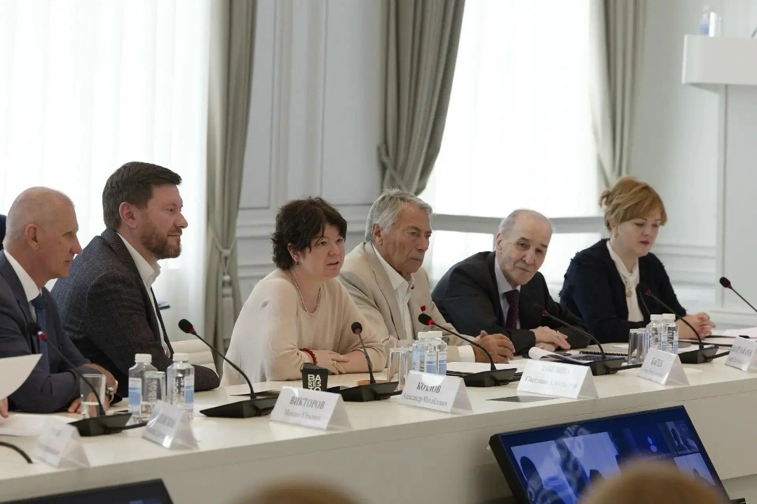 В Минстрое России наградили победителей конкурса «Спроси строителя – 2026»