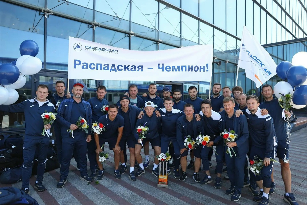 Футболисты Распадской в пятый раз подряд победили на турнире в Качканаре!