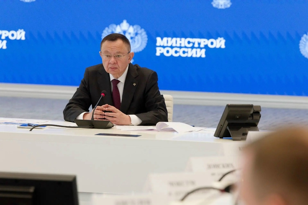 Глава Минстроя России провел совещание по вопросам реконструкции автомобильного пункта пропуска «Хандагайты»