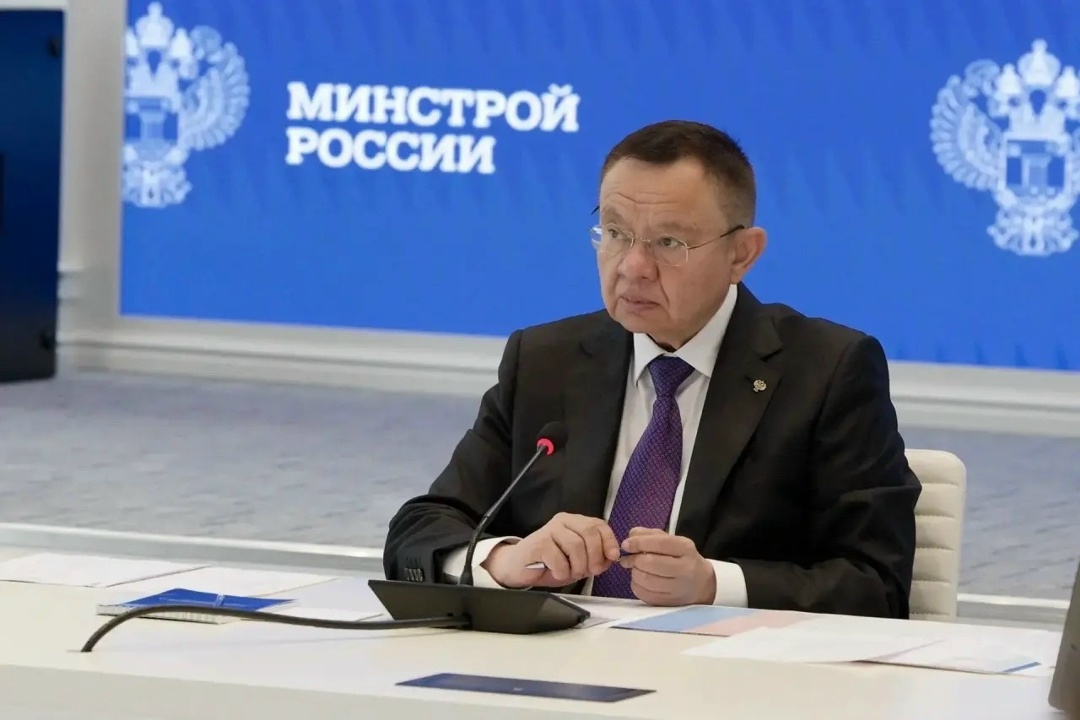 В Минстрое России прошло еженедельное оперативное совещание под председательством Министра строительства и ЖКХ РФ Ирека Файзуллина