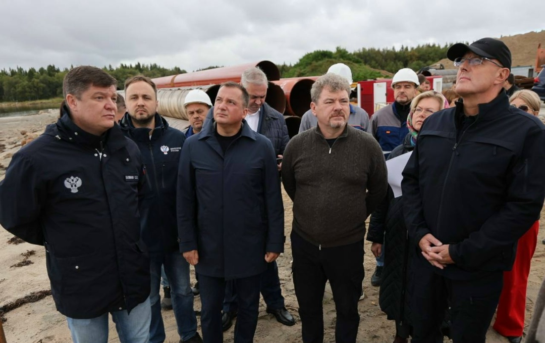 Дмитрий Чернышенко и Александр Цыбульский оценили ход модернизации социальных и инфраструктурных объектов на Соловках.