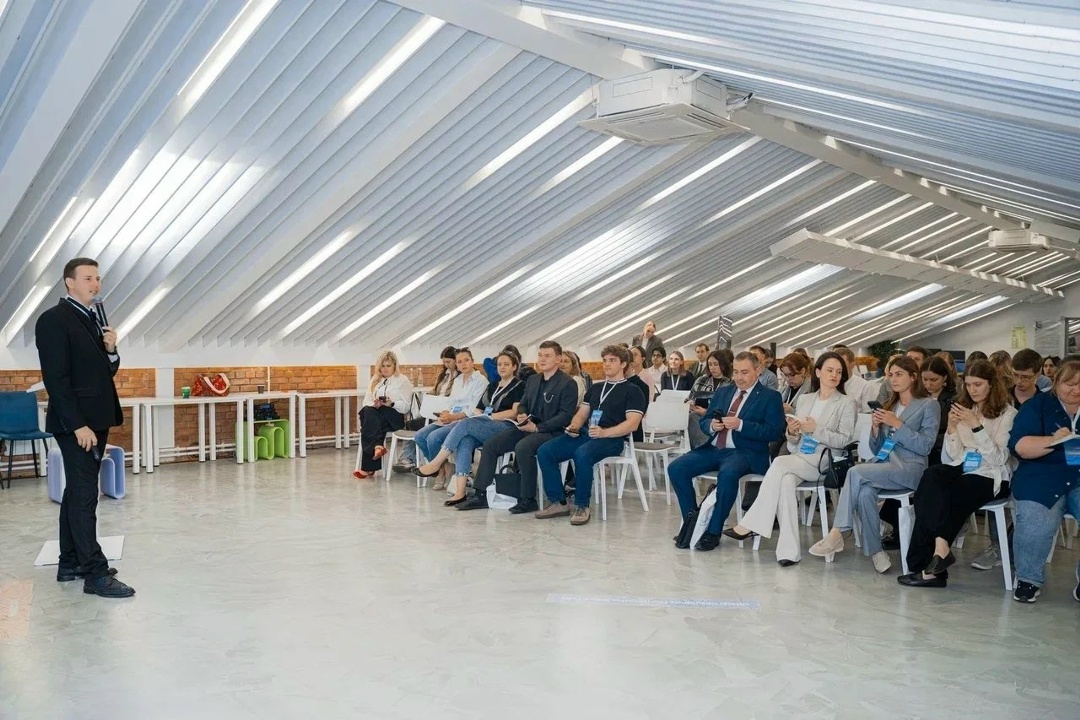 В Центре «ГосСтарт» завершилась образовательная программа для Минстроя России и Минтранса России