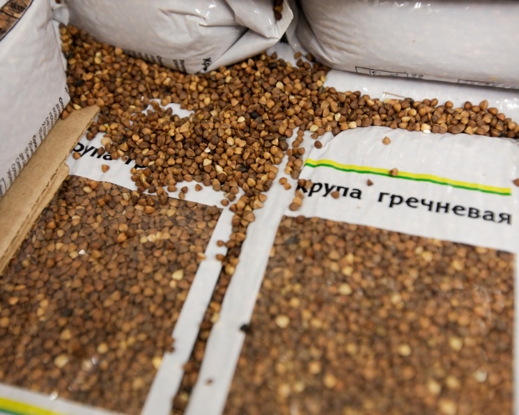 Потребительская цена гречневой крупы по данным Росстата на 17 августа составила 85,6 руб./кг, увеличившись год к году на 11,2%