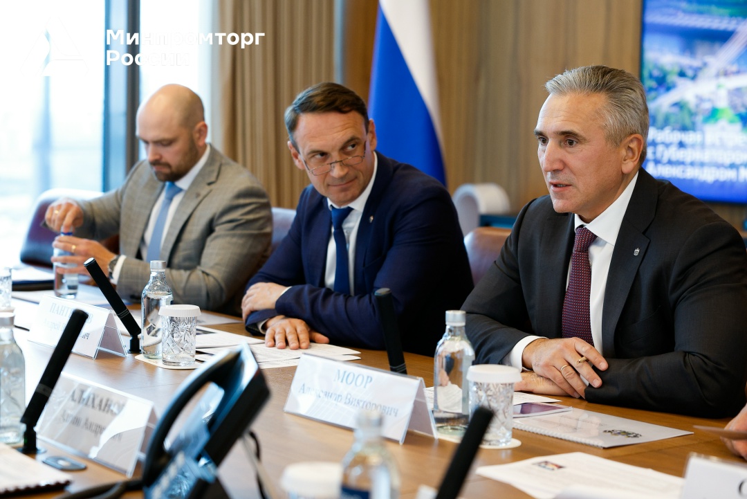 Антон Алиханов провел рабочую встречу с Александром Моором