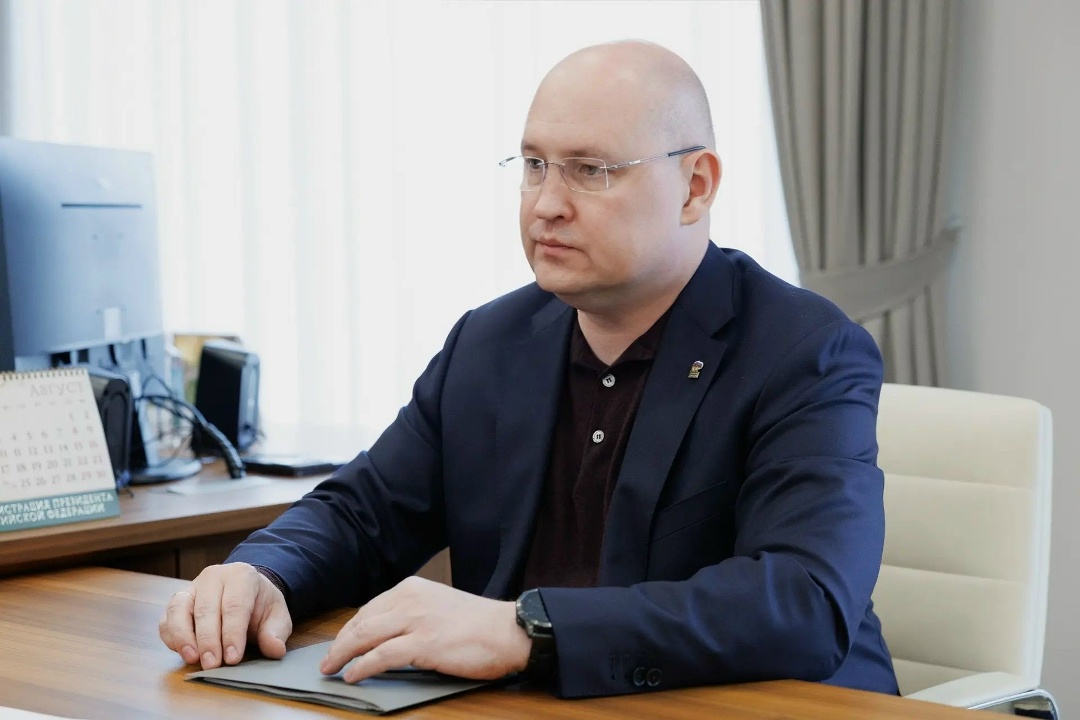 В Минстрое России прошла рабочая встреча Министра строительства и ЖКХ РФ Ирека Файзуллина и Губернатора Севастополя Михаила Развожаева