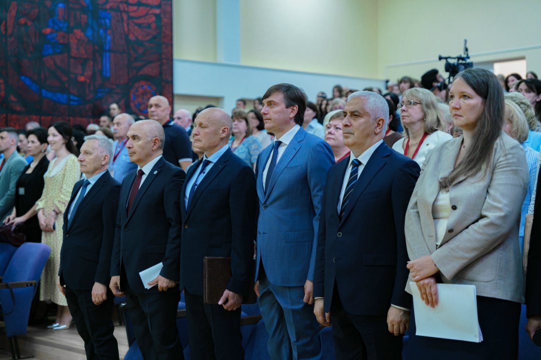 Сергей Кравцов выступил на республиканском педагогическом совете в Южной Осетии.
