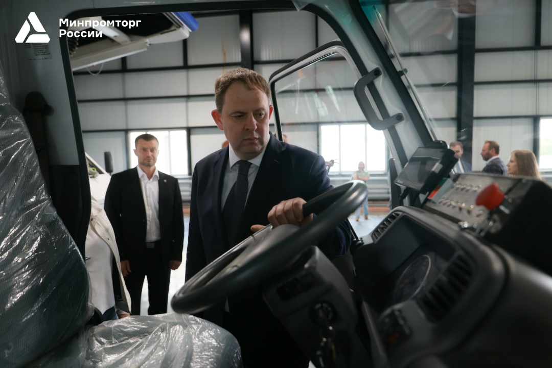В ЕАО открыли экспериментальный цех по производству новой аэродромной техники