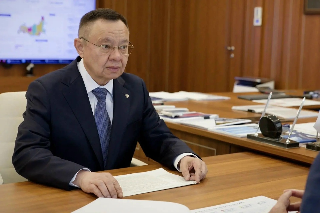 Глава Минстроя России Ирек Файзуллин провел рабочую встречу с заместителем руководителя Федерального казначейства Эли Исаевым